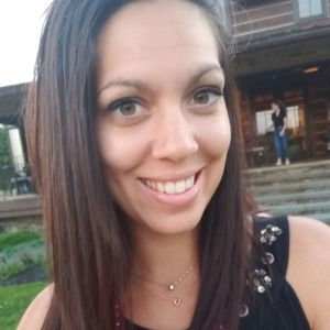 Meet your Posher, Alicia